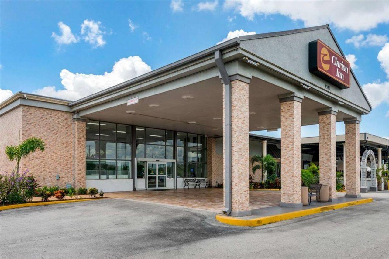 Quality Inn And Conference Center Tampa-Brandon Extérieur photo