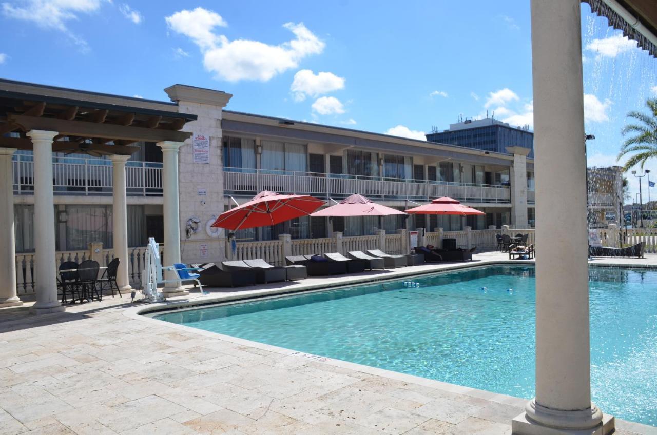 Quality Inn And Conference Center Tampa-Brandon Extérieur photo