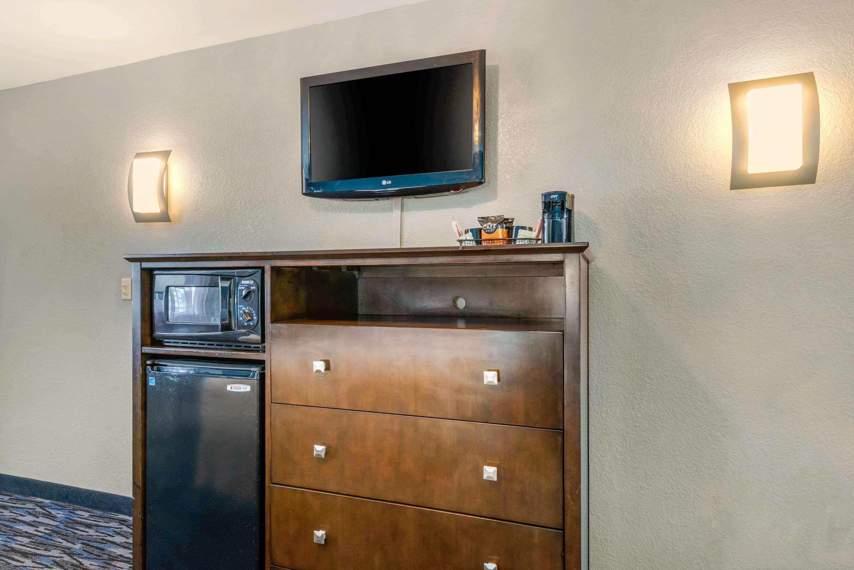 Quality Inn And Conference Center Tampa-Brandon Extérieur photo