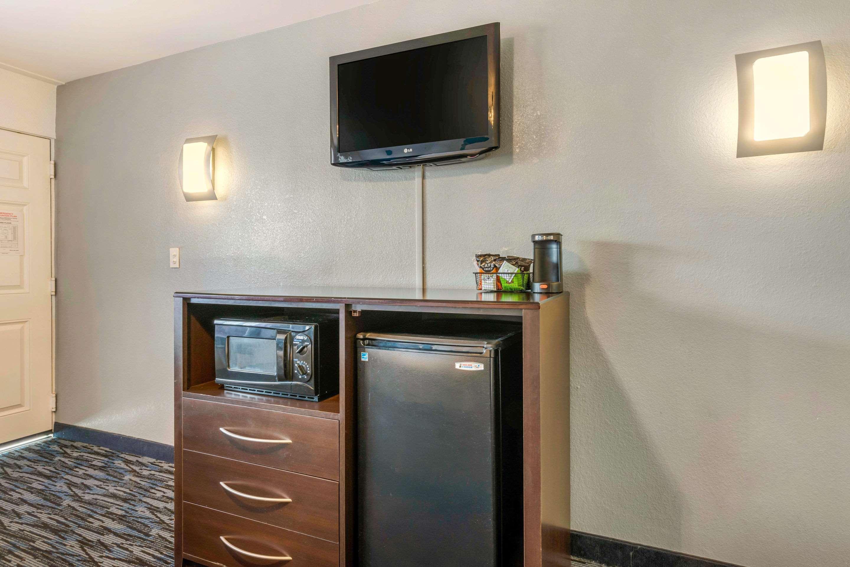 Quality Inn And Conference Center Tampa-Brandon Extérieur photo