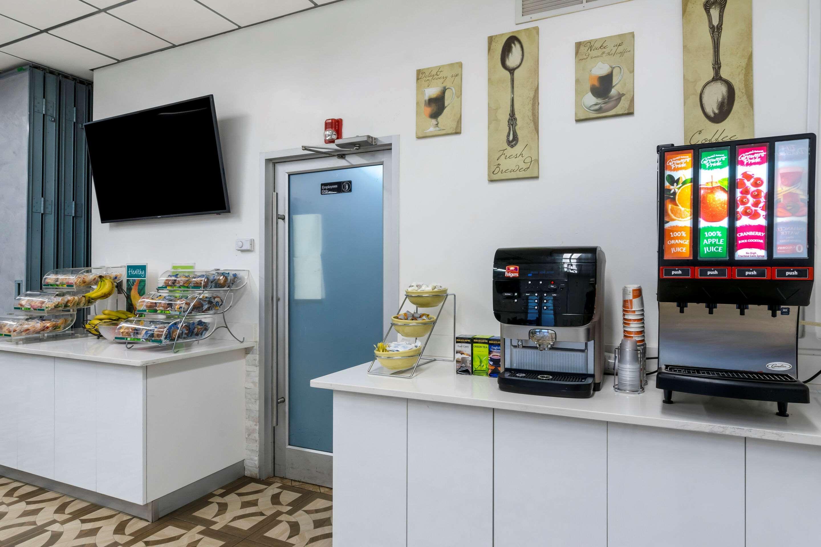 Quality Inn And Conference Center Tampa-Brandon Extérieur photo