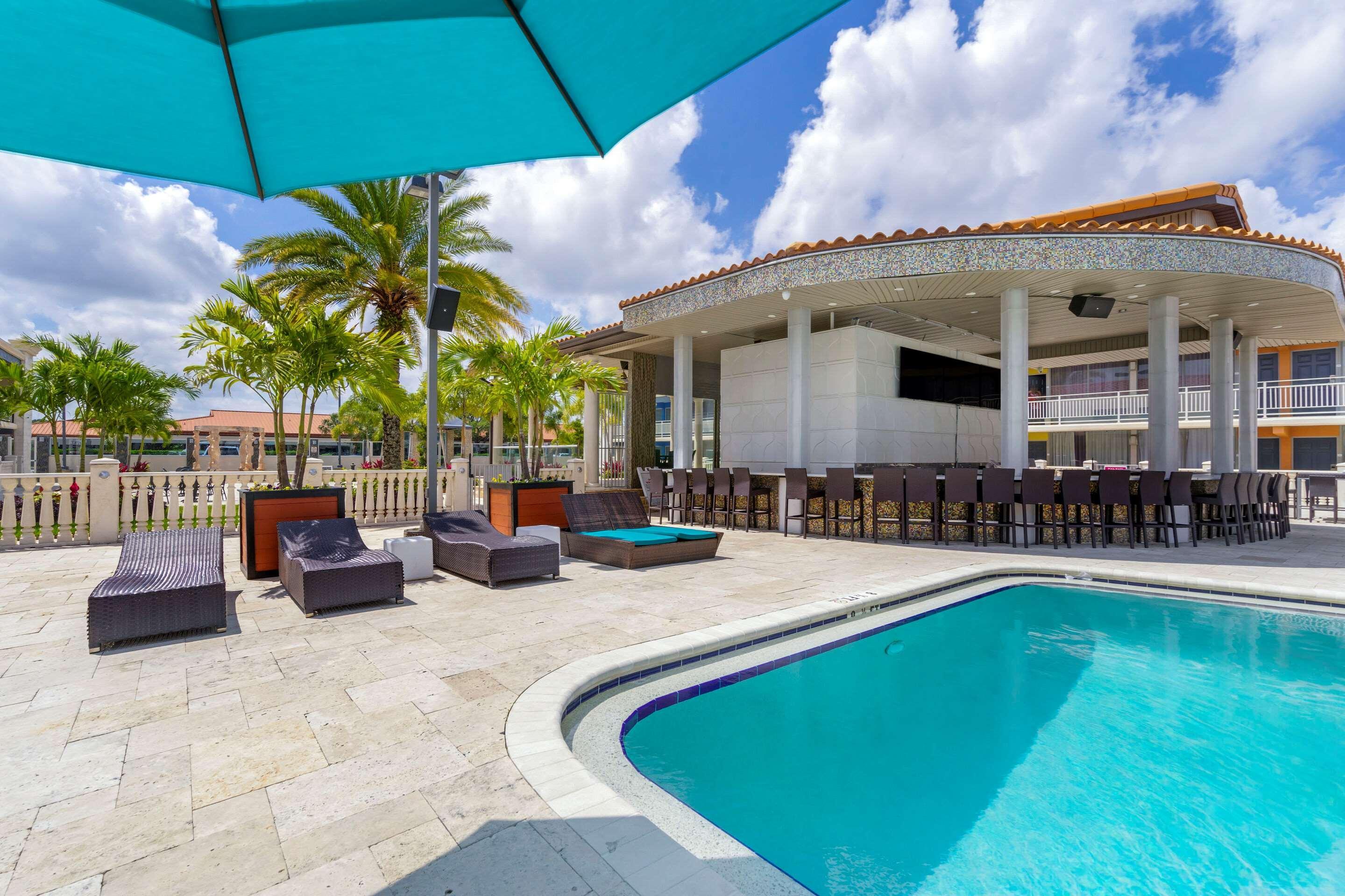 Quality Inn And Conference Center Tampa-Brandon Extérieur photo