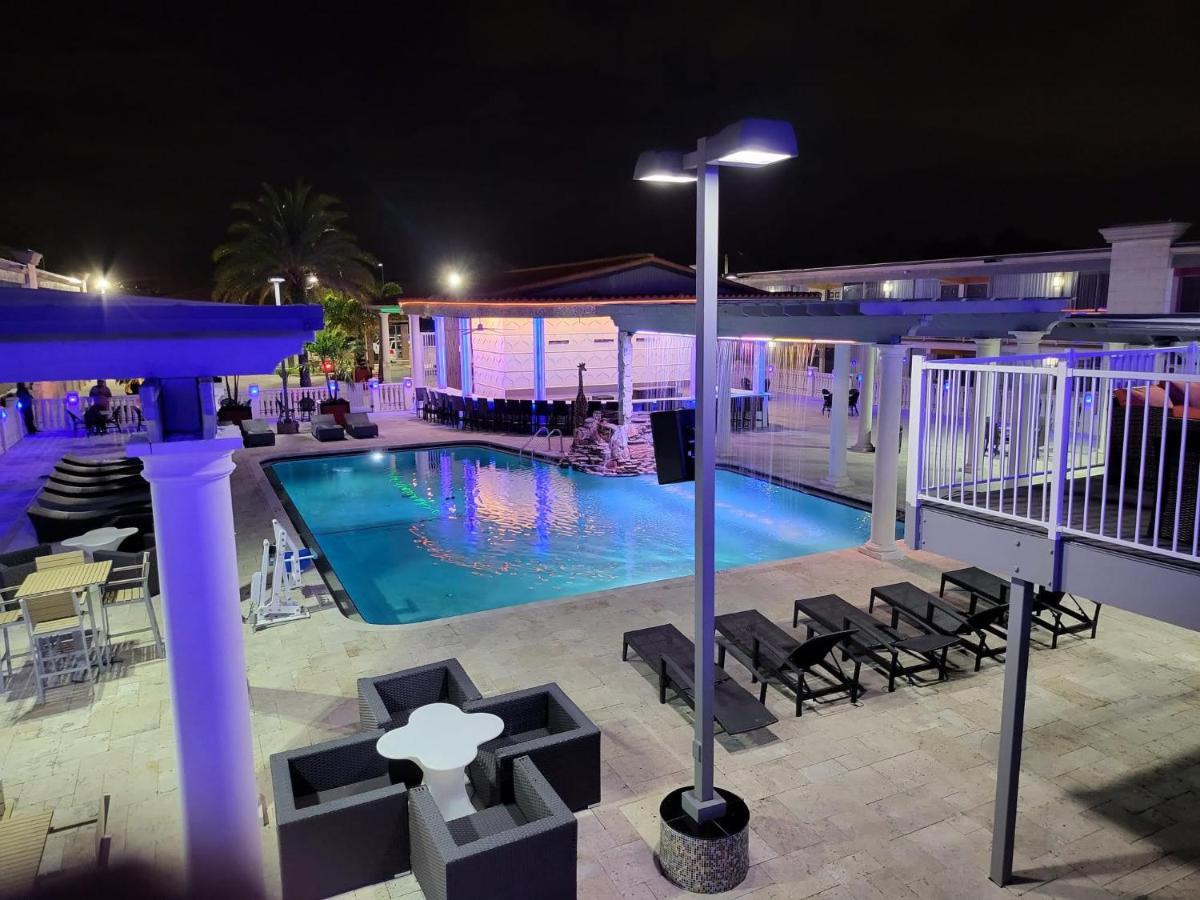 Quality Inn And Conference Center Tampa-Brandon Extérieur photo